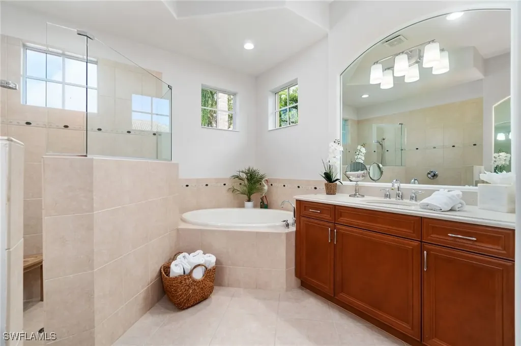 7692 Cottesmore Drive Naples FL 34113