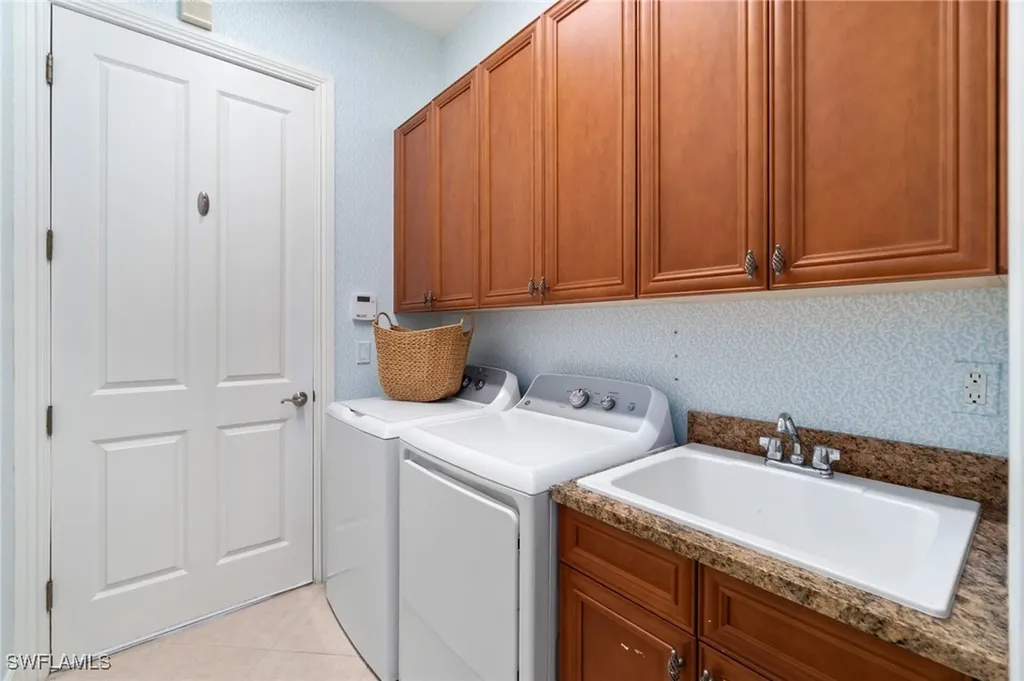 7692 Cottesmore Drive Naples FL 34113