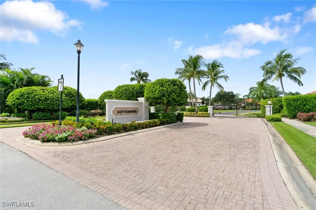 7692 Cottesmore Drive Naples FL 34113