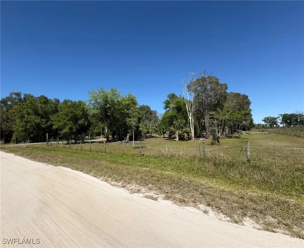 22655 Tinas Lane Fort Myers FL 33913