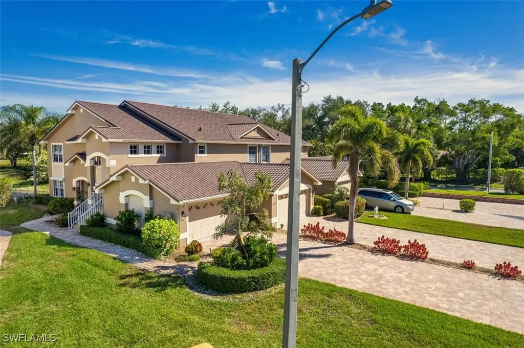 9200 Lalique Lane Fort Myers FL 33919