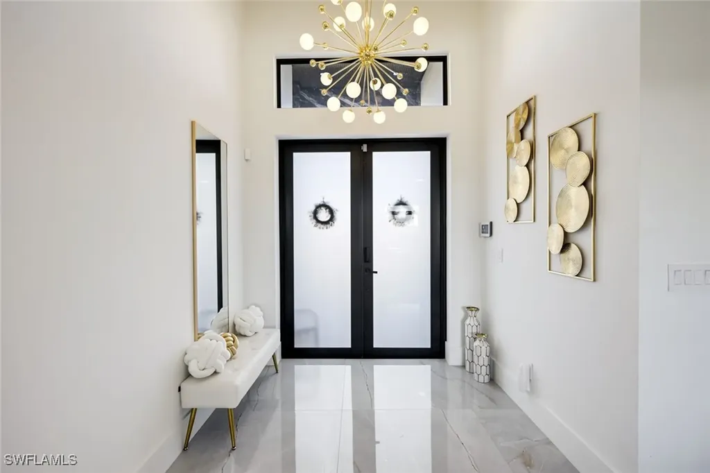 712 NE 2nd Place Cape Coral FL 33909
