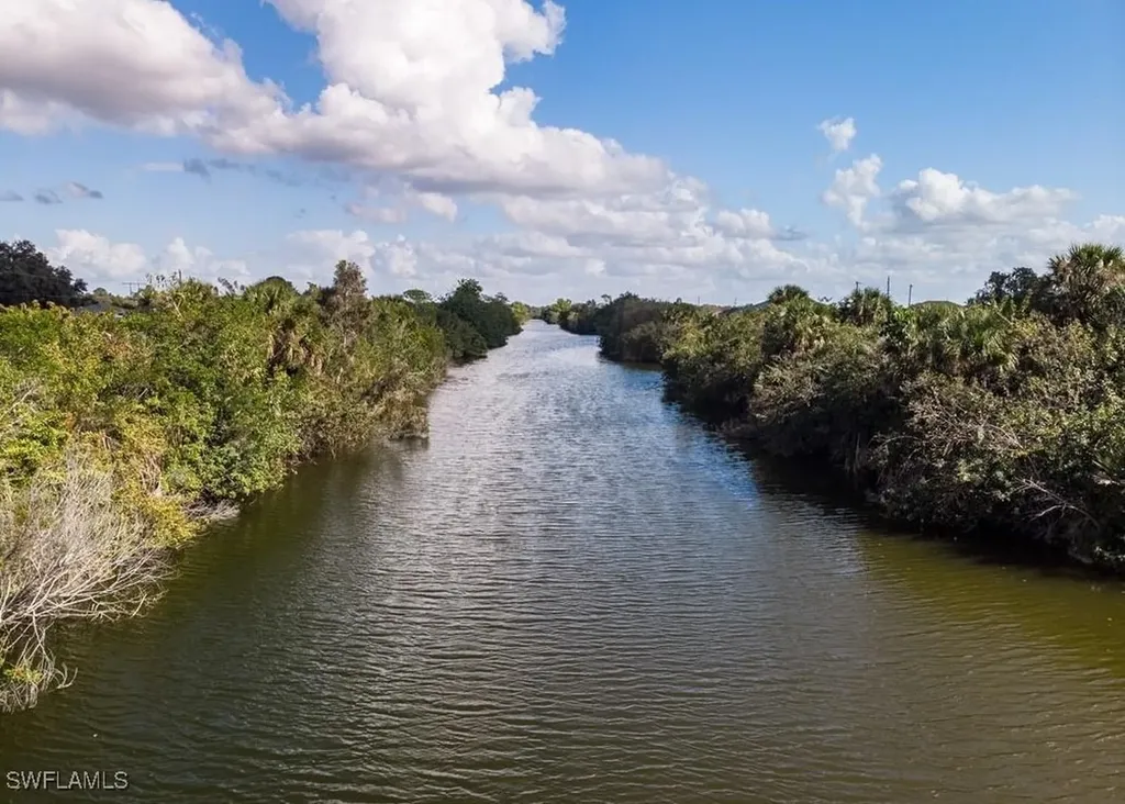 1715 NE 27th Street Cape Coral FL 33909