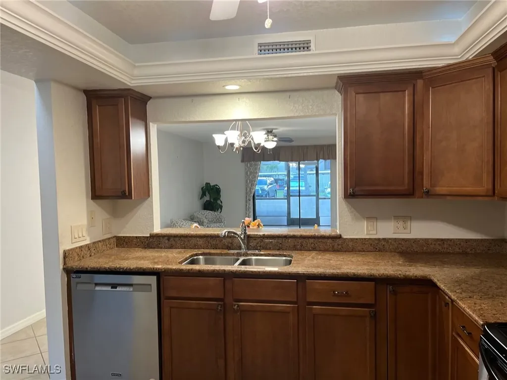 8474 Charter Club Circle Fort Myers FL 33919