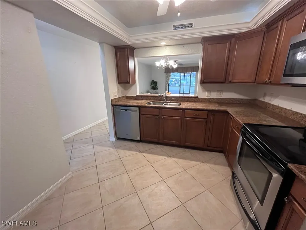 8474 Charter Club Circle Fort Myers FL 33919
