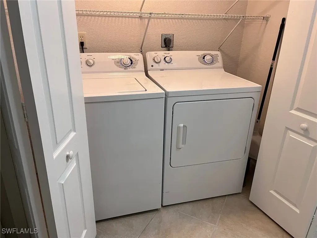8474 Charter Club Circle Fort Myers FL 33919