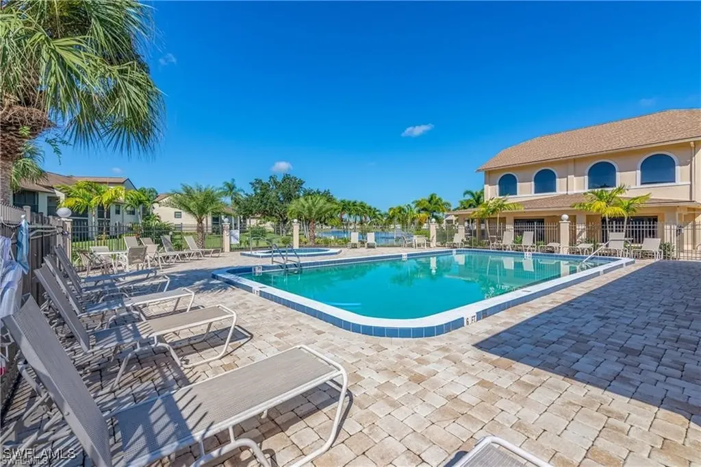 8474 Charter Club Circle Fort Myers FL 33919