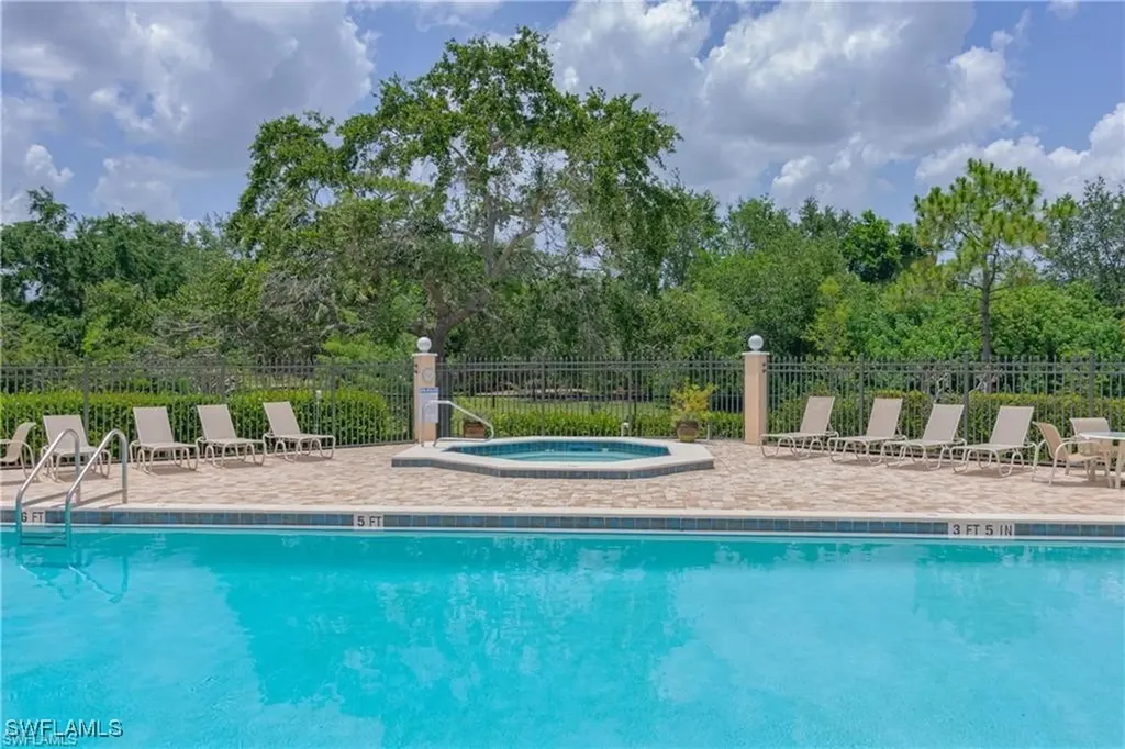 8474 Charter Club Circle Fort Myers FL 33919
