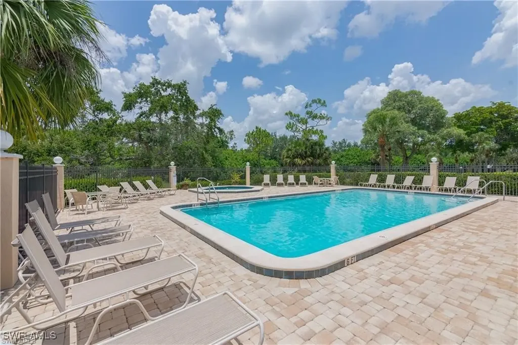 8474 Charter Club Circle Fort Myers FL 33919