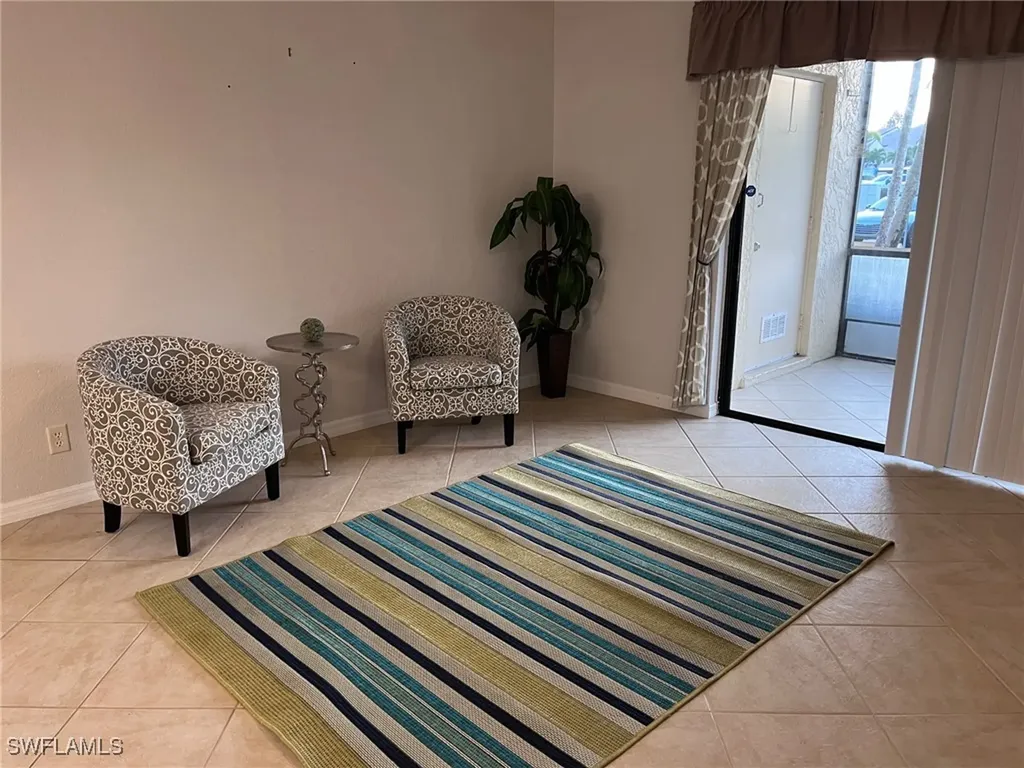 8474 Charter Club Circle Fort Myers FL 33919