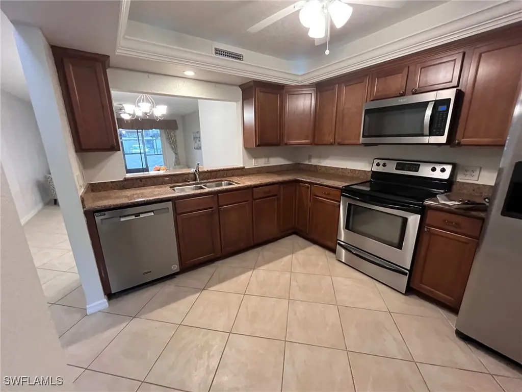 8474 Charter Club Circle Fort Myers FL 33919