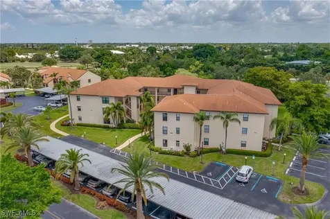 8474 Charter Club Circle Fort Myers FL 33919