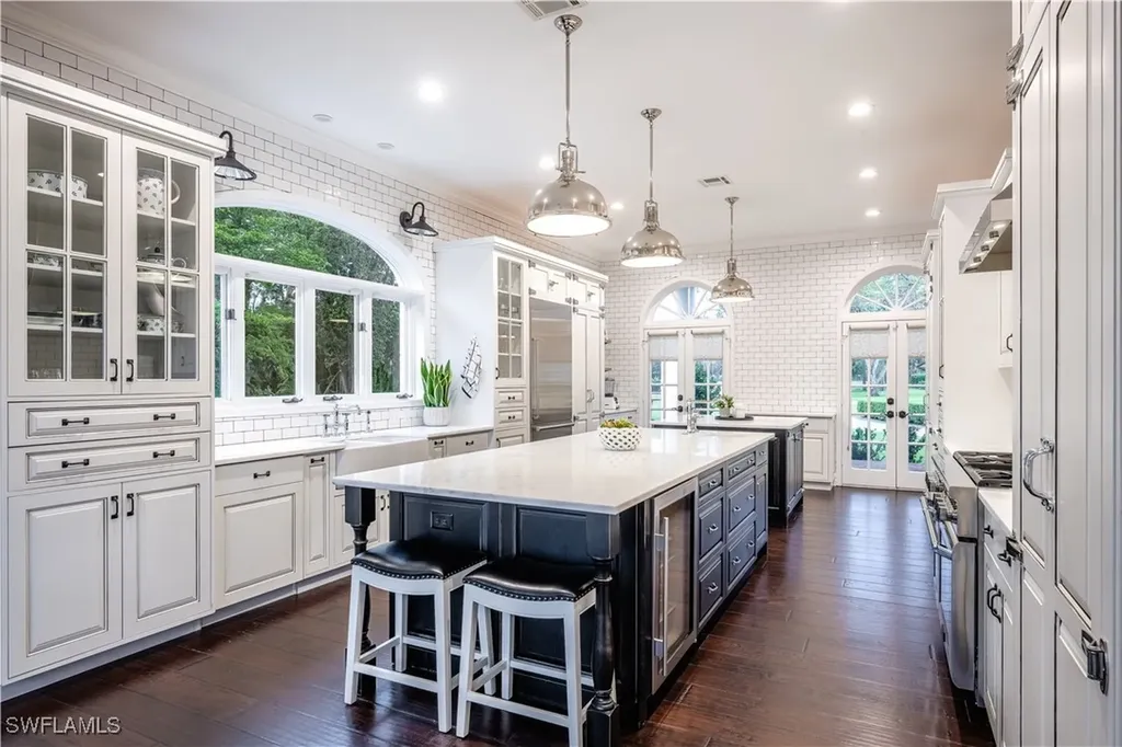 13189 Valewood Drive Naples FL 34119