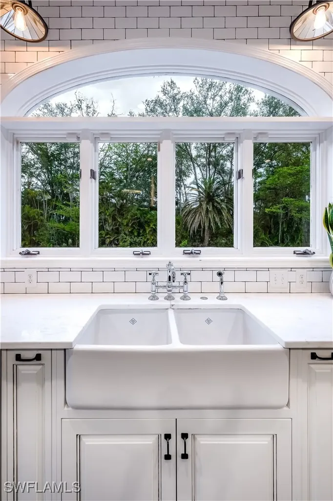 13189 Valewood Drive Naples FL 34119