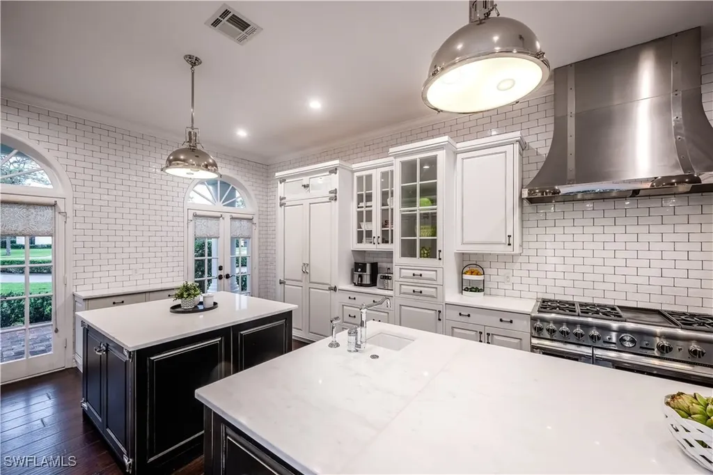 13189 Valewood Drive Naples FL 34119