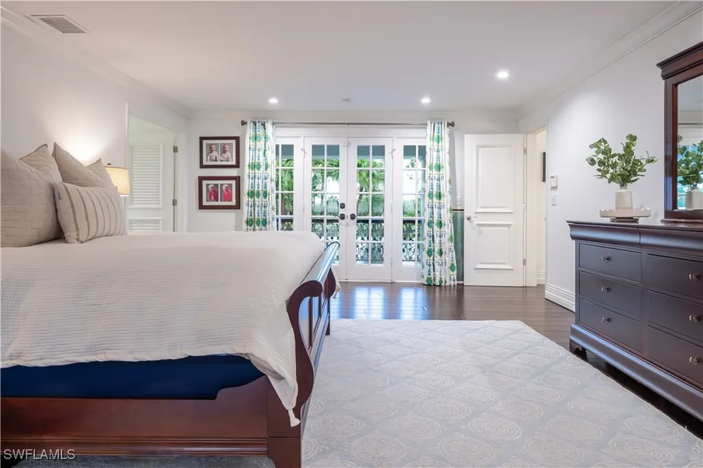 13189 Valewood Drive Naples FL 34119