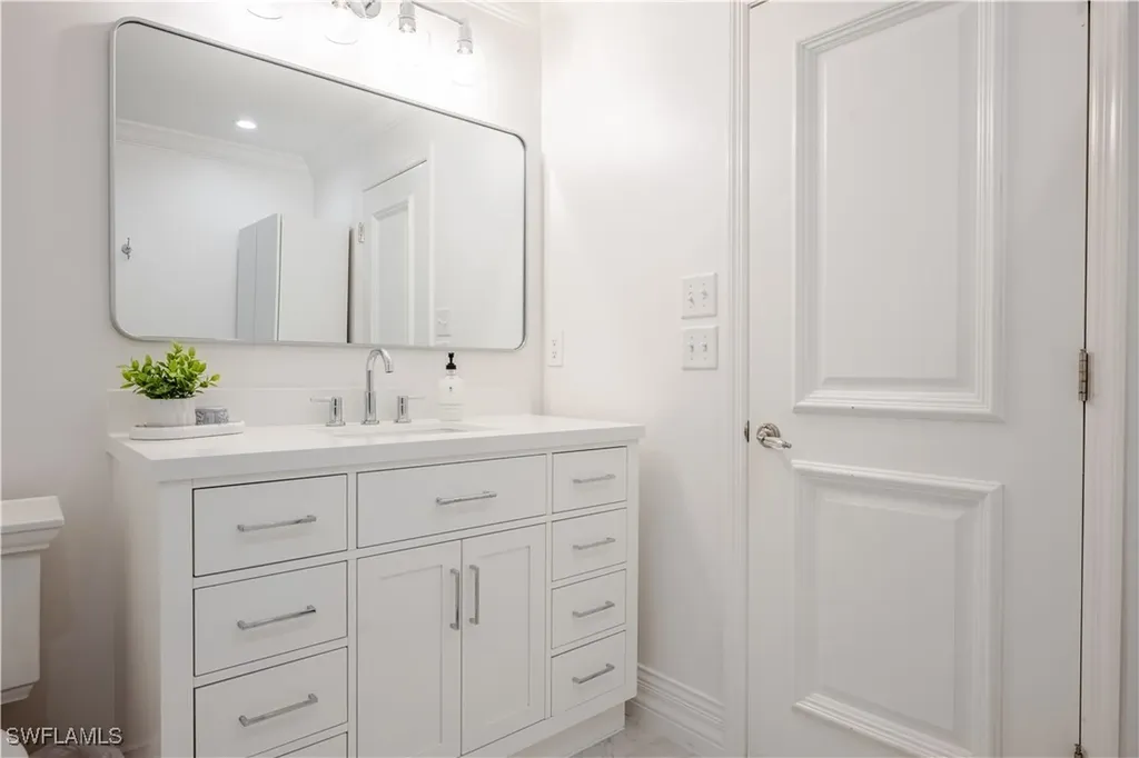 13189 Valewood Drive Naples FL 34119
