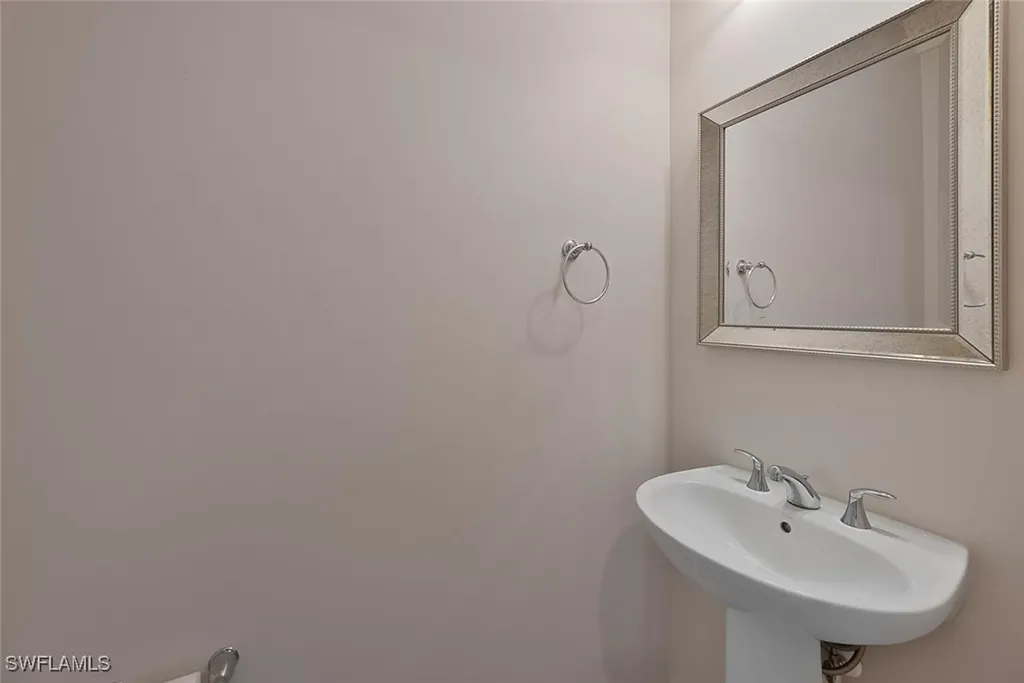13010 Pembroke Drive Naples FL 34105