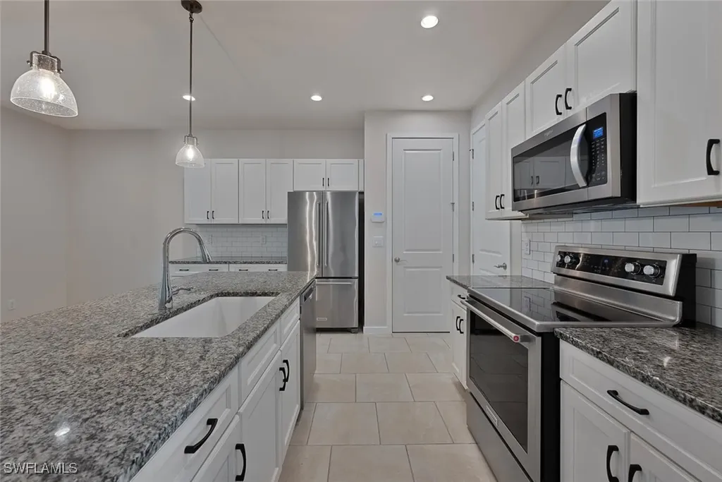 13010 Pembroke Drive Naples FL 34105