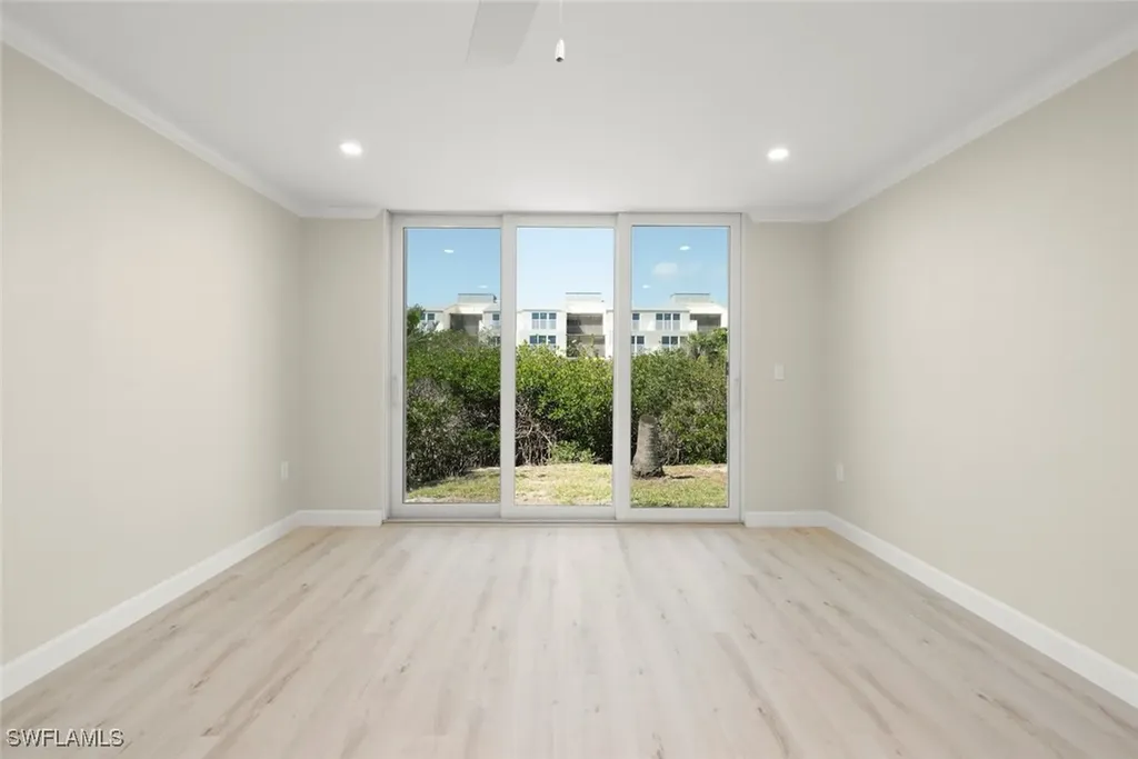 200 Periwinkle Way Sanibel FL 33957