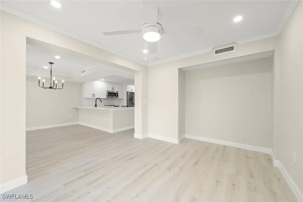 200 Periwinkle Way Sanibel FL 33957