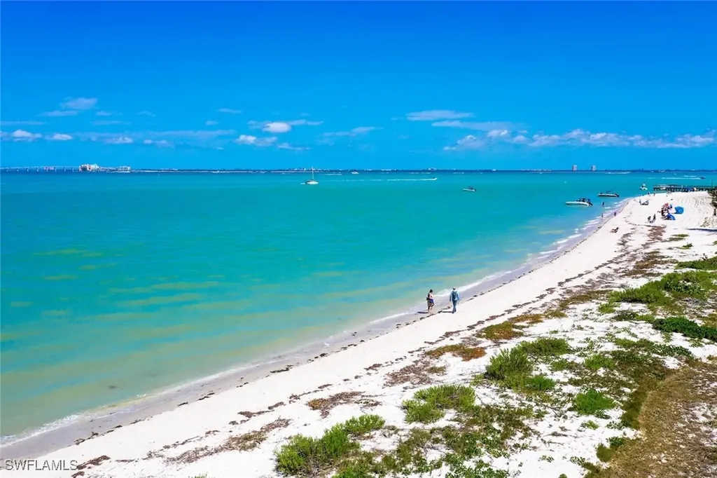 200 Periwinkle Way Sanibel FL 33957