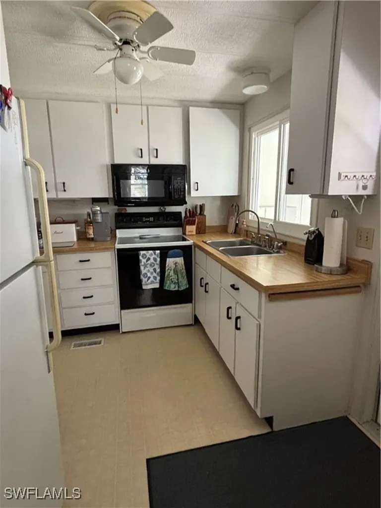 207 Harvest Lane North Fort Myers FL 33917