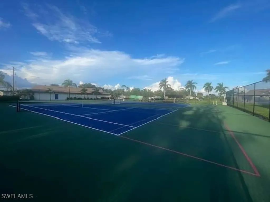 537 Charlemagne Boulevard Naples FL 34112