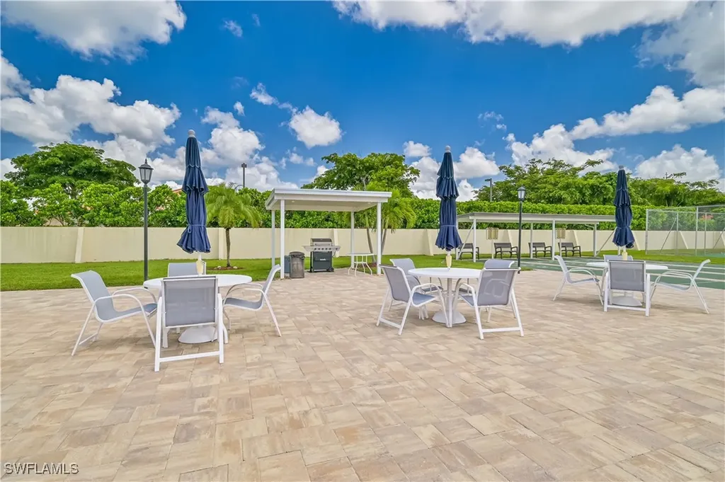 91 Pioneer Court Fort Myers FL 33919