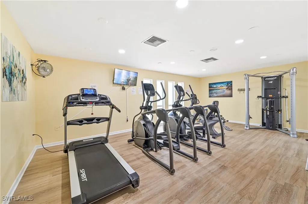 91 Pioneer Court Fort Myers FL 33919