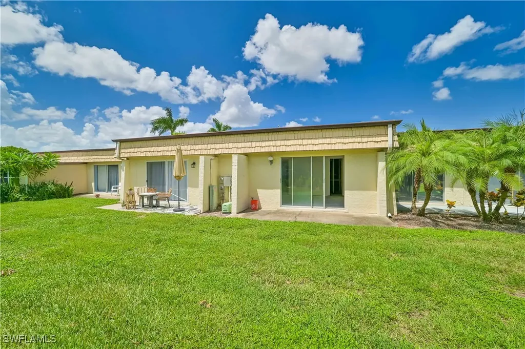 91 Pioneer Court Fort Myers FL 33919