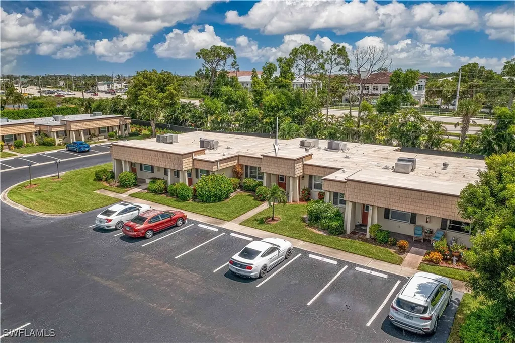 91 Pioneer Court Fort Myers FL 33919