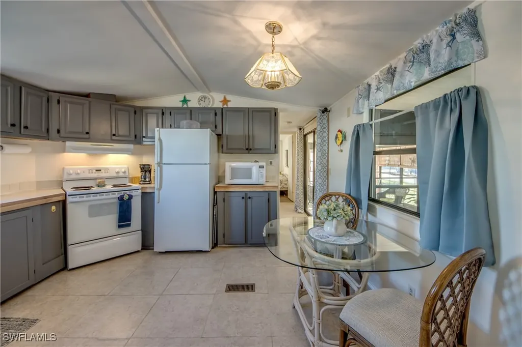 7126 Ladyfish Drive St. James City FL 33956