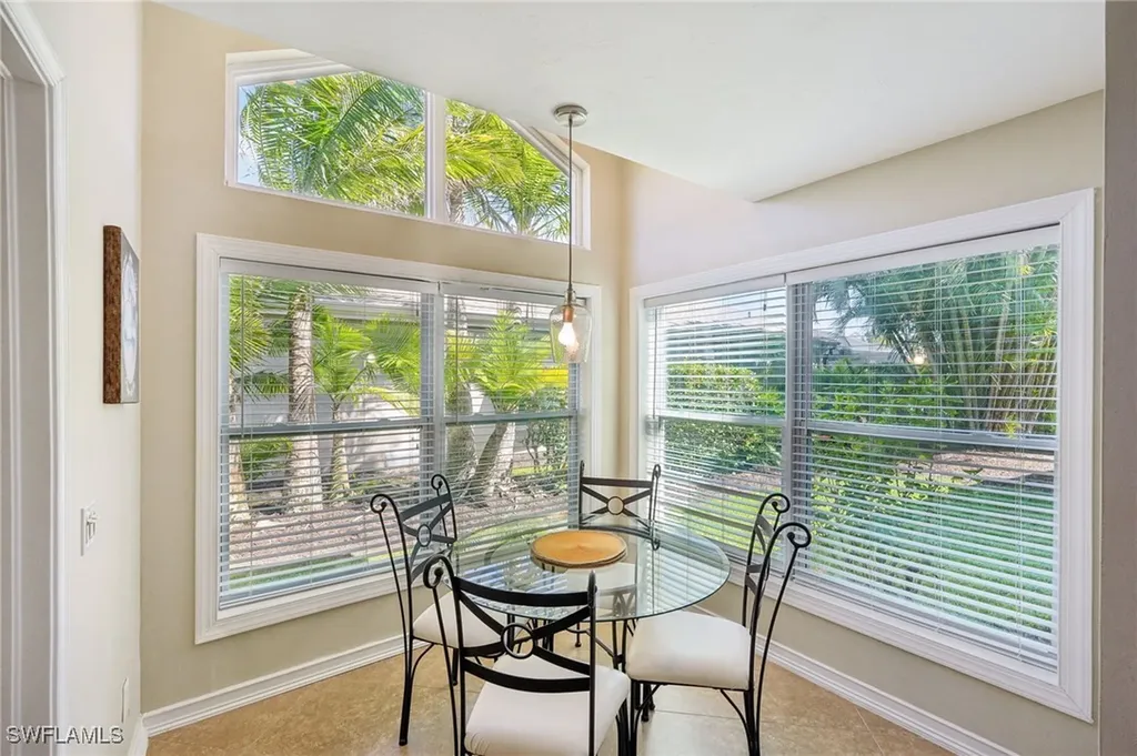 518 Cormorant Cove Naples FL 34113