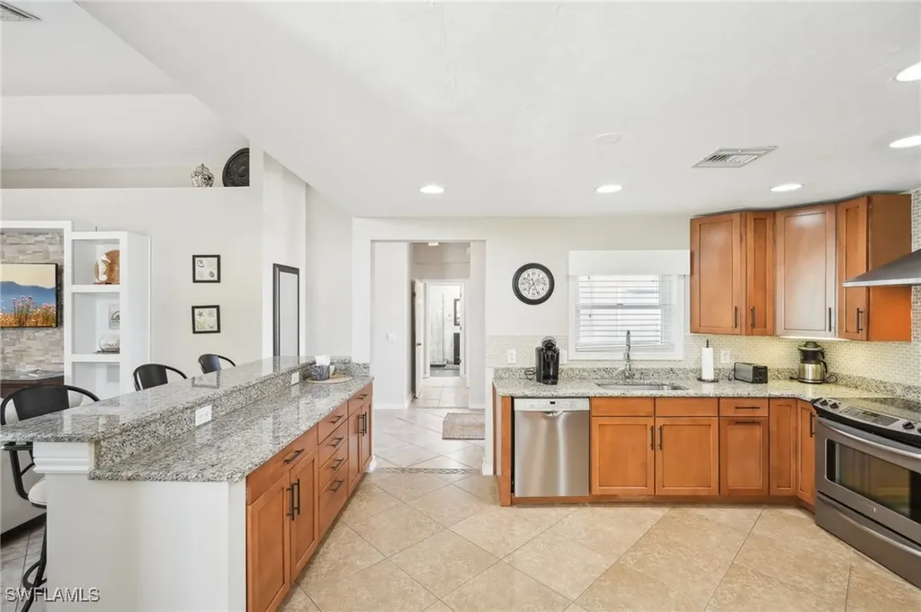 518 Cormorant Cove Naples FL 34113