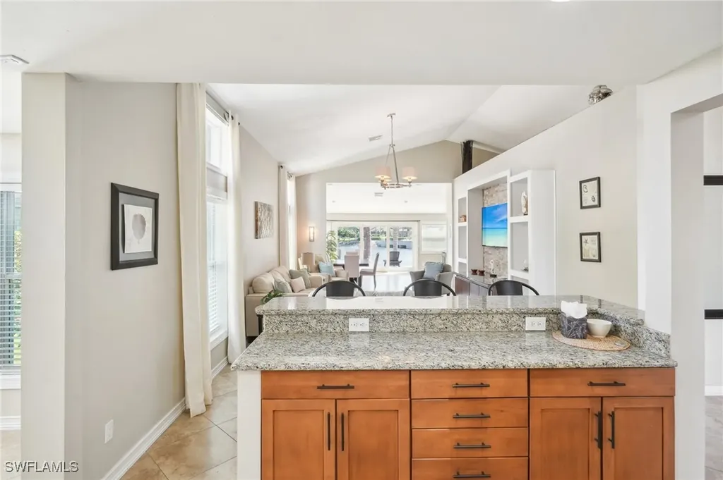 518 Cormorant Cove Naples FL 34113