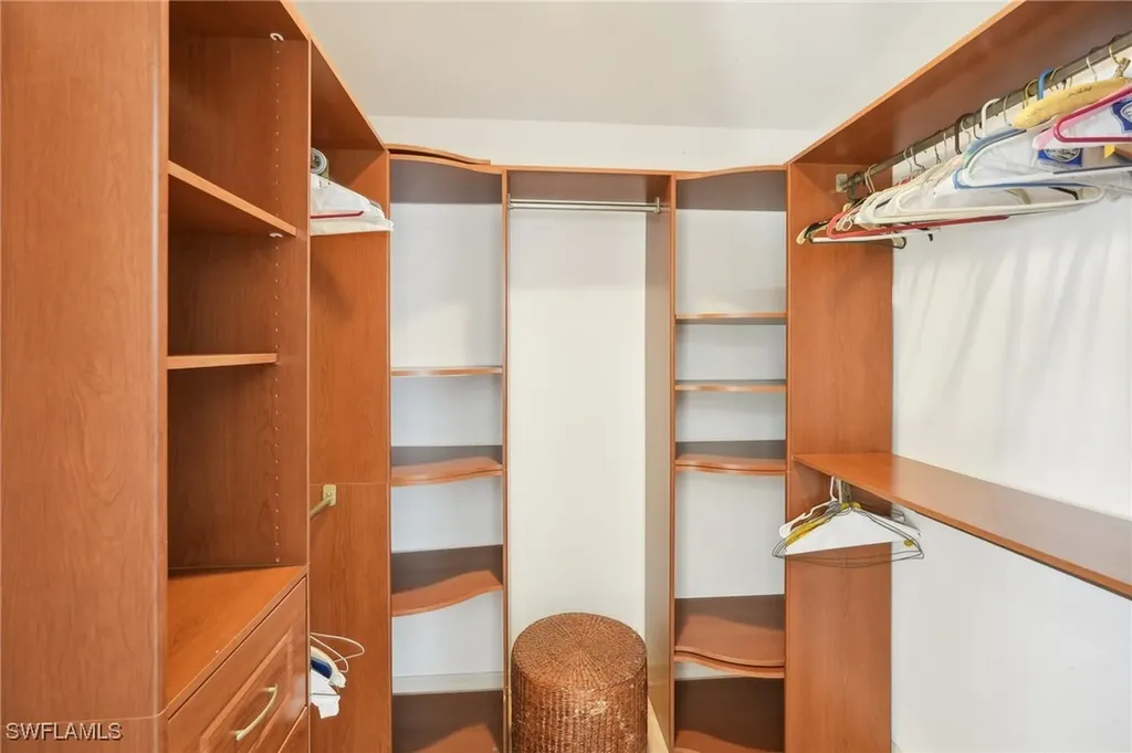 518 Cormorant Cove Naples FL 34113