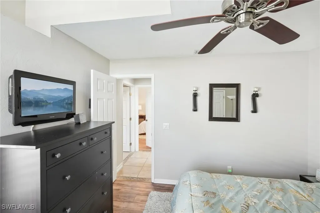 518 Cormorant Cove Naples FL 34113
