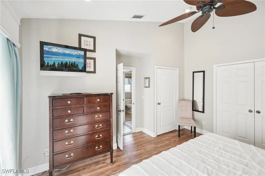 518 Cormorant Cove Naples FL 34113