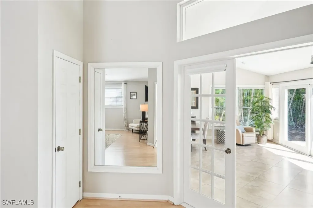 518 Cormorant Cove Naples FL 34113