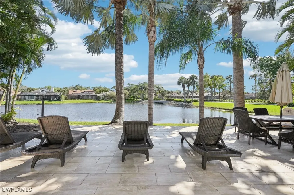 518 Cormorant Cove Naples FL 34113
