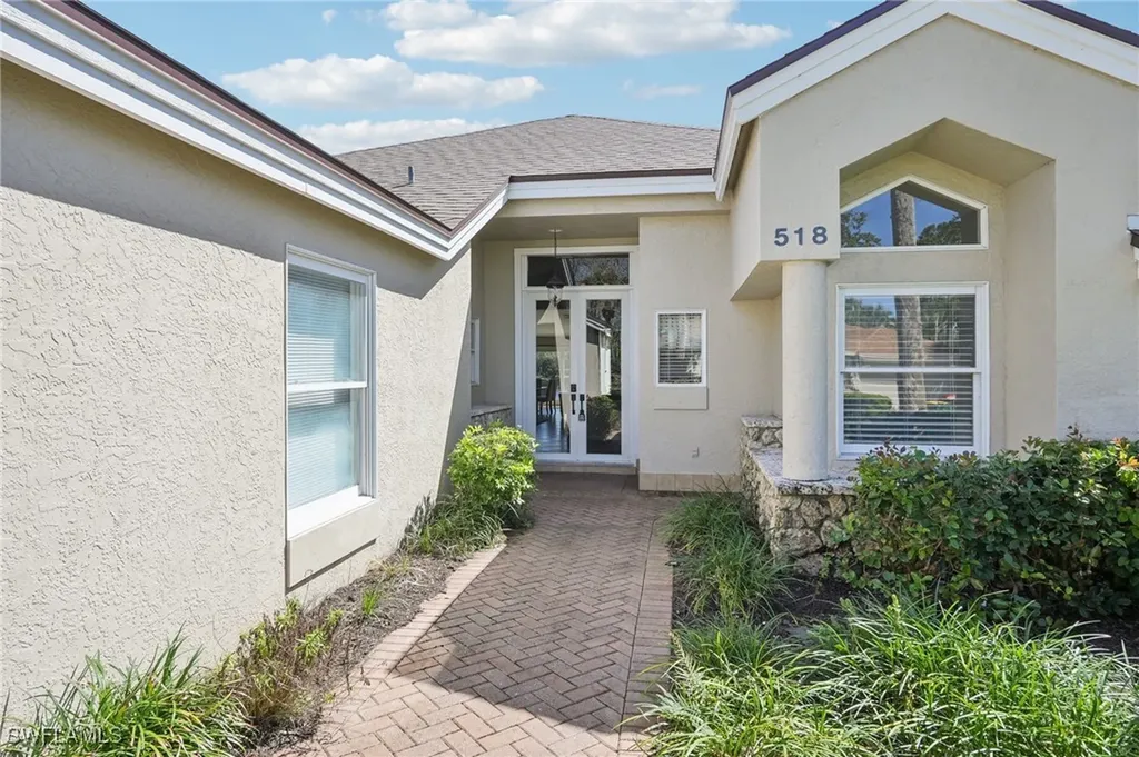 518 Cormorant Cove Naples FL 34113