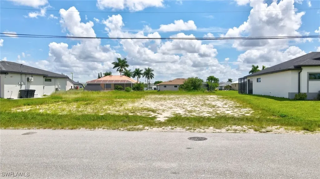 2535 SW 11th Avenue Cape Coral FL 33914