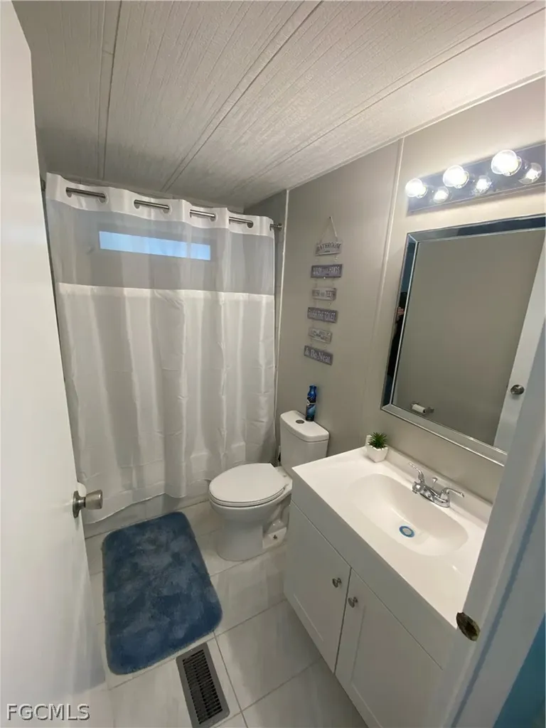 16027 Tangelo Way North Fort Myers FL 33903