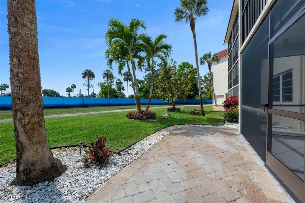 4372 27th Court SW Naples FL 34116