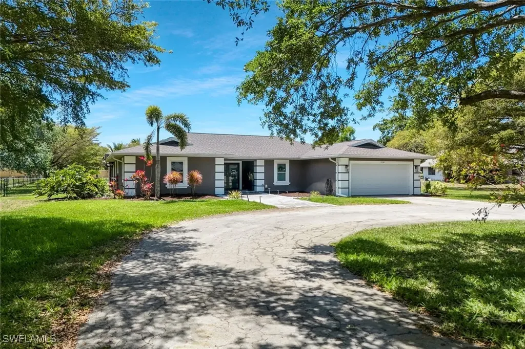 1930 Curling Avenue Naples FL 34109