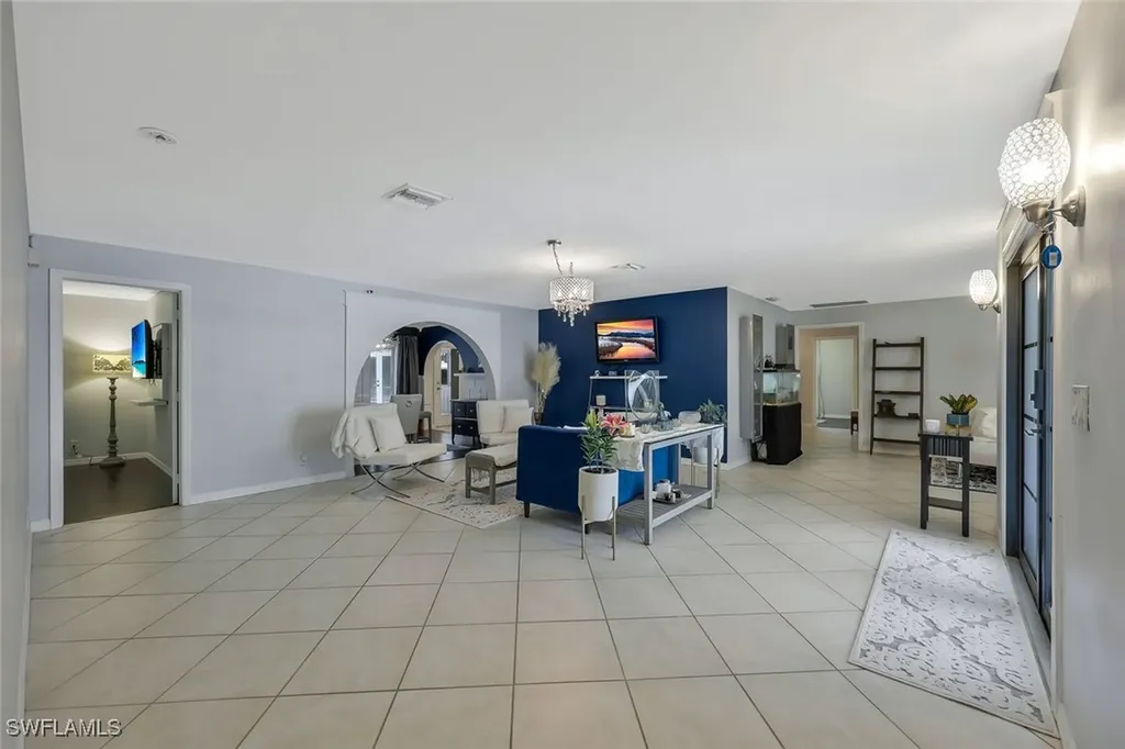 1930 Curling Avenue Naples FL 34109