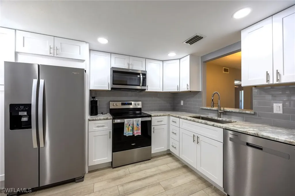 4012 SE 19th Avenue Cape Coral FL 33904