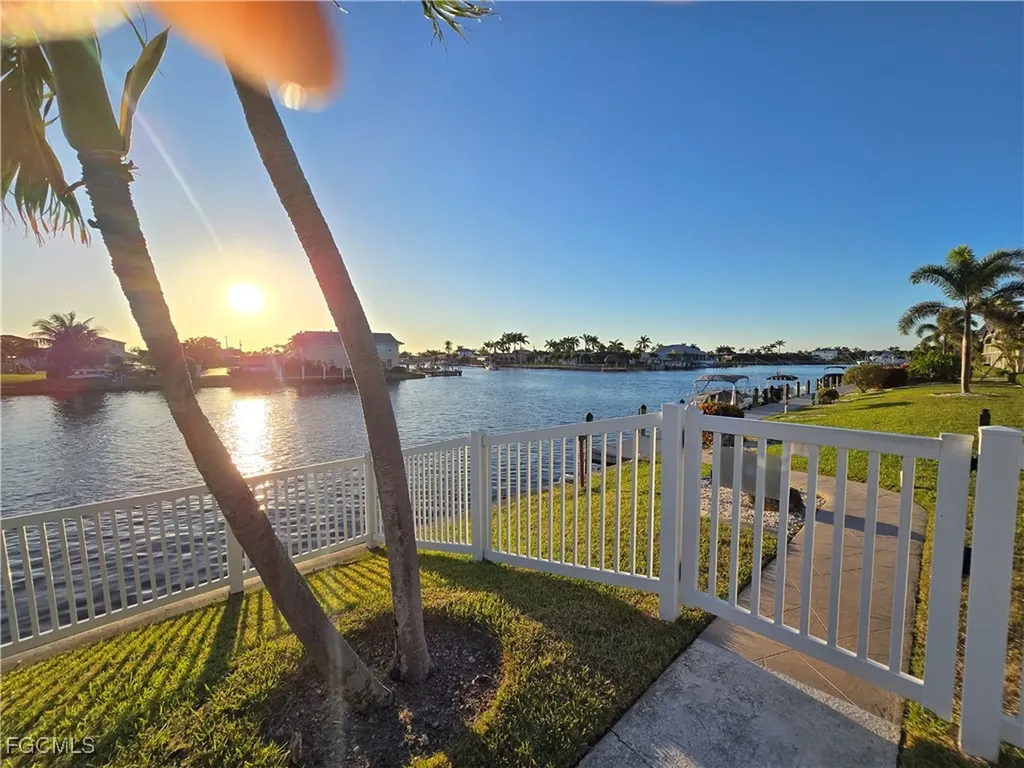 4012 SE 19th Avenue Cape Coral FL 33904