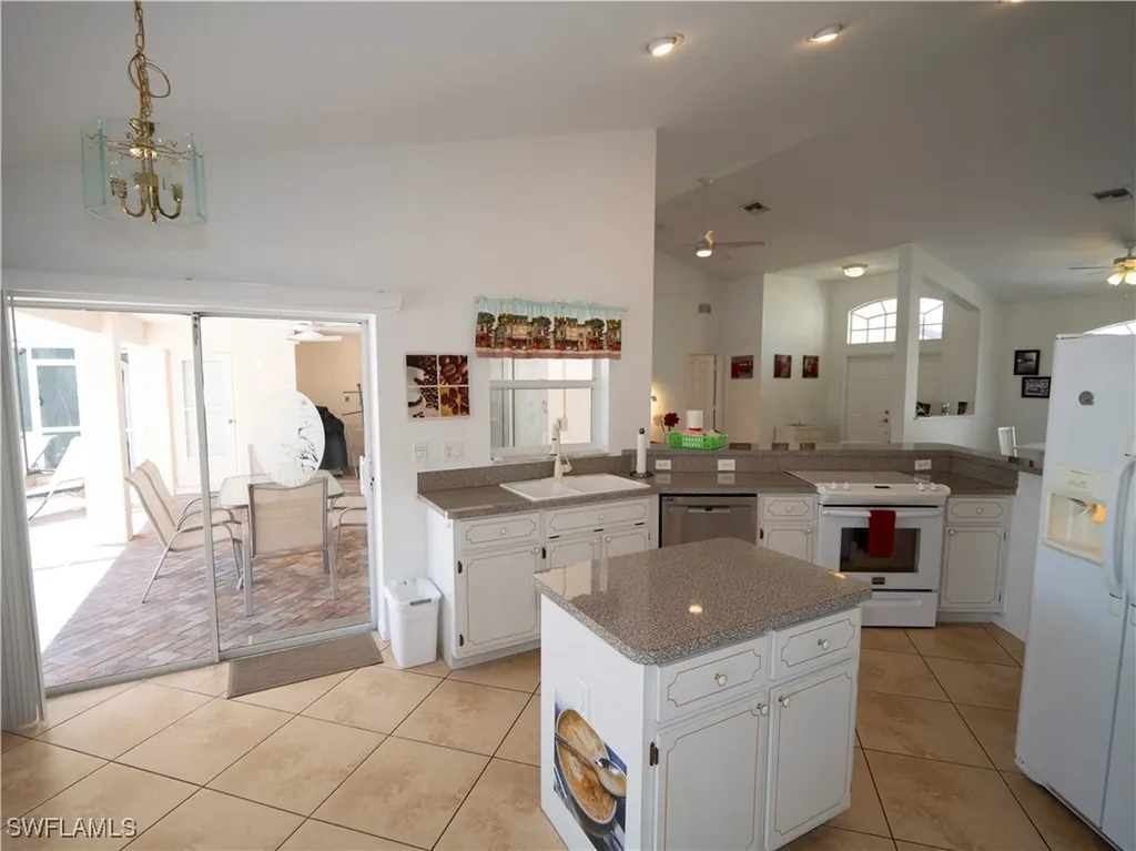 1822 SE 20th Street Cape Coral FL 33990